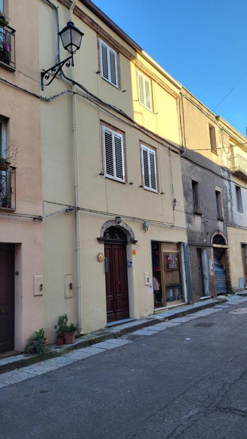 Itiseasy Cuglieri 1 E 2 Private Apartments Bagian luar foto