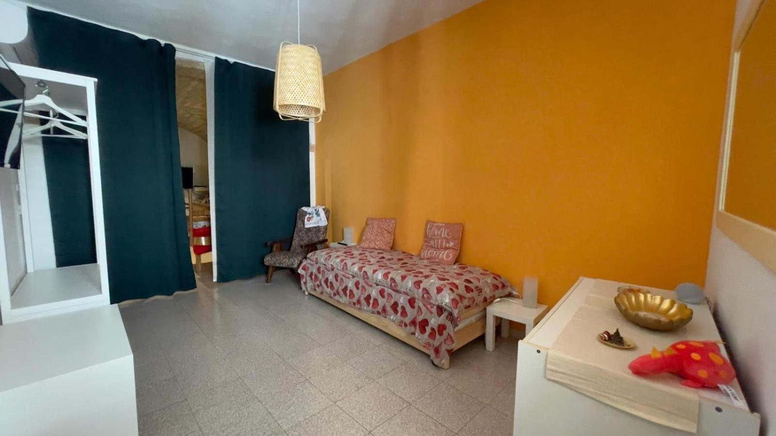 Itiseasy Cuglieri 1 E 2 Private Apartments Bagian luar foto