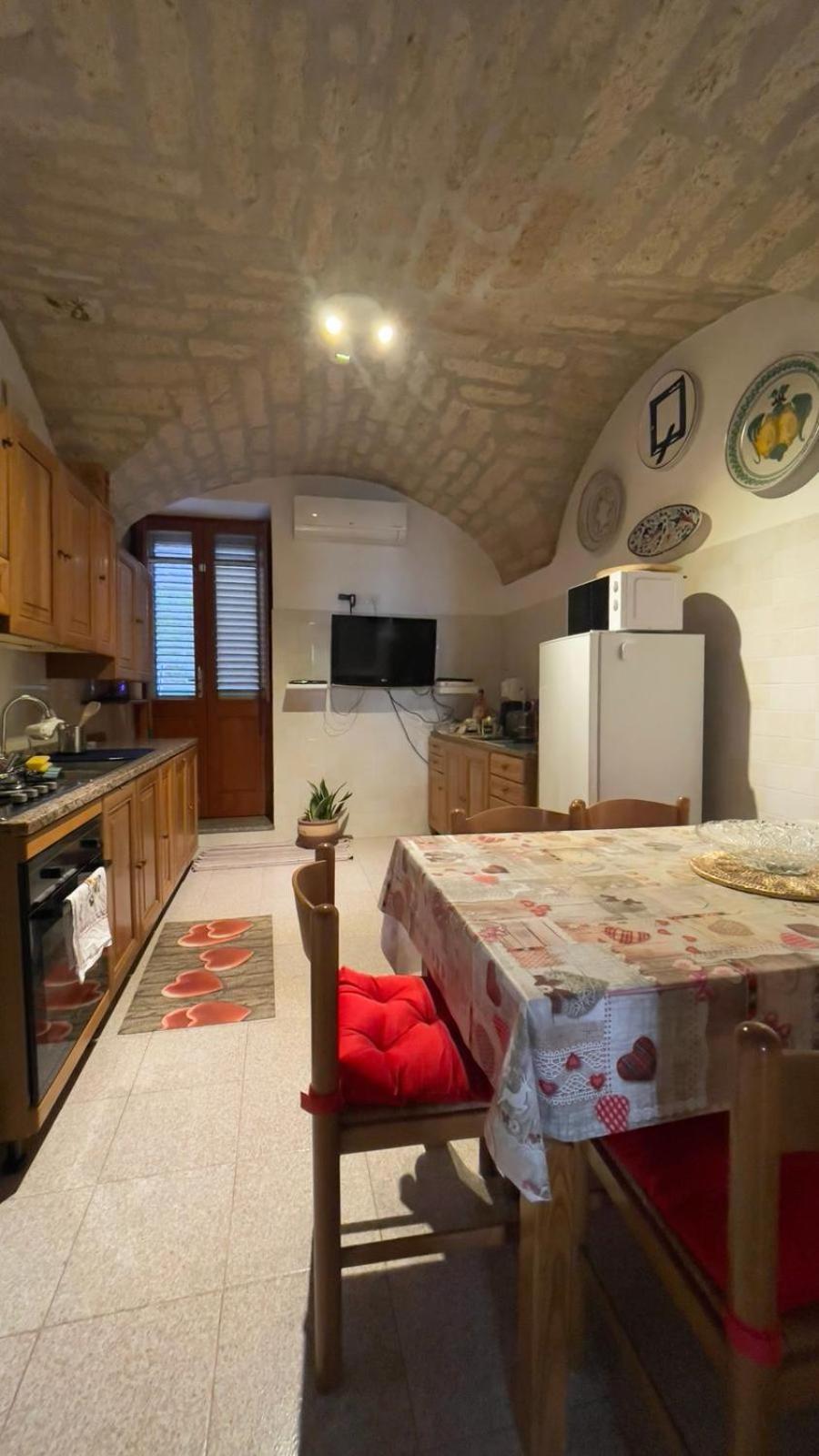 Itiseasy Cuglieri 1 E 2 Private Apartments Bagian luar foto