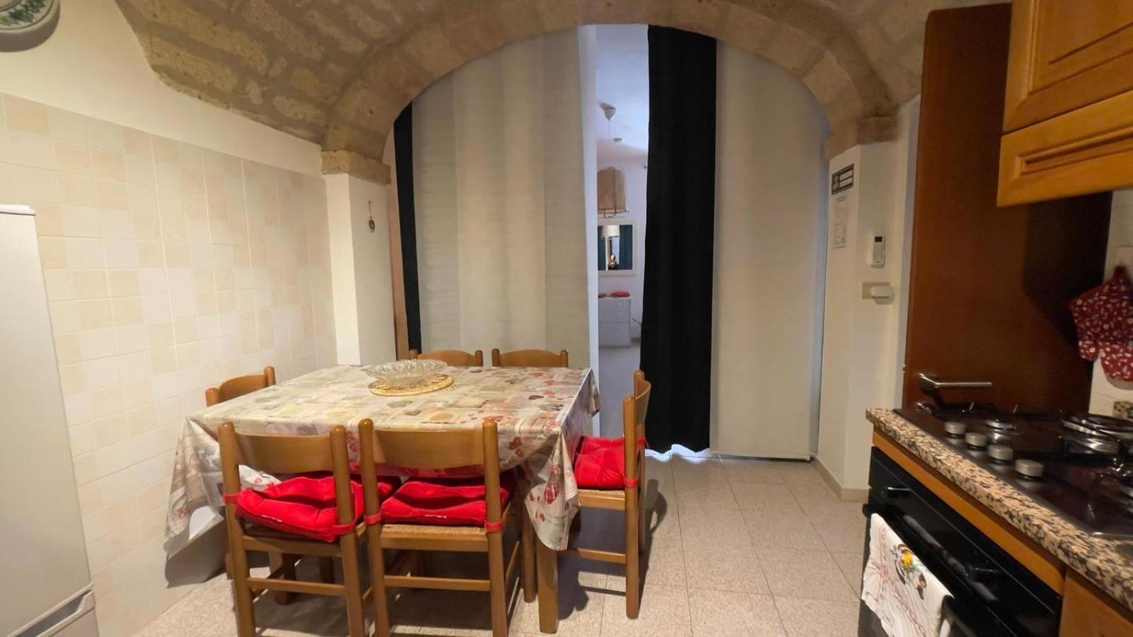 Itiseasy Cuglieri 1 E 2 Private Apartments Bagian luar foto