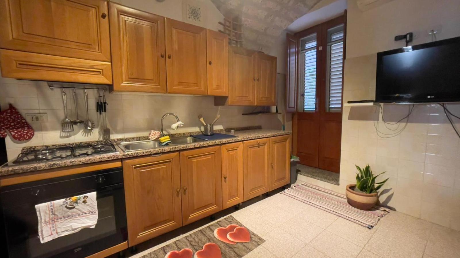Itiseasy Cuglieri 1 E 2 Private Apartments Bagian luar foto