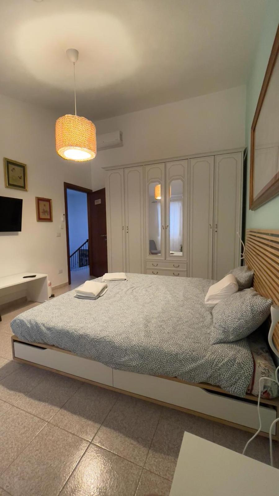 Itiseasy Cuglieri 1 E 2 Private Apartments Bagian luar foto